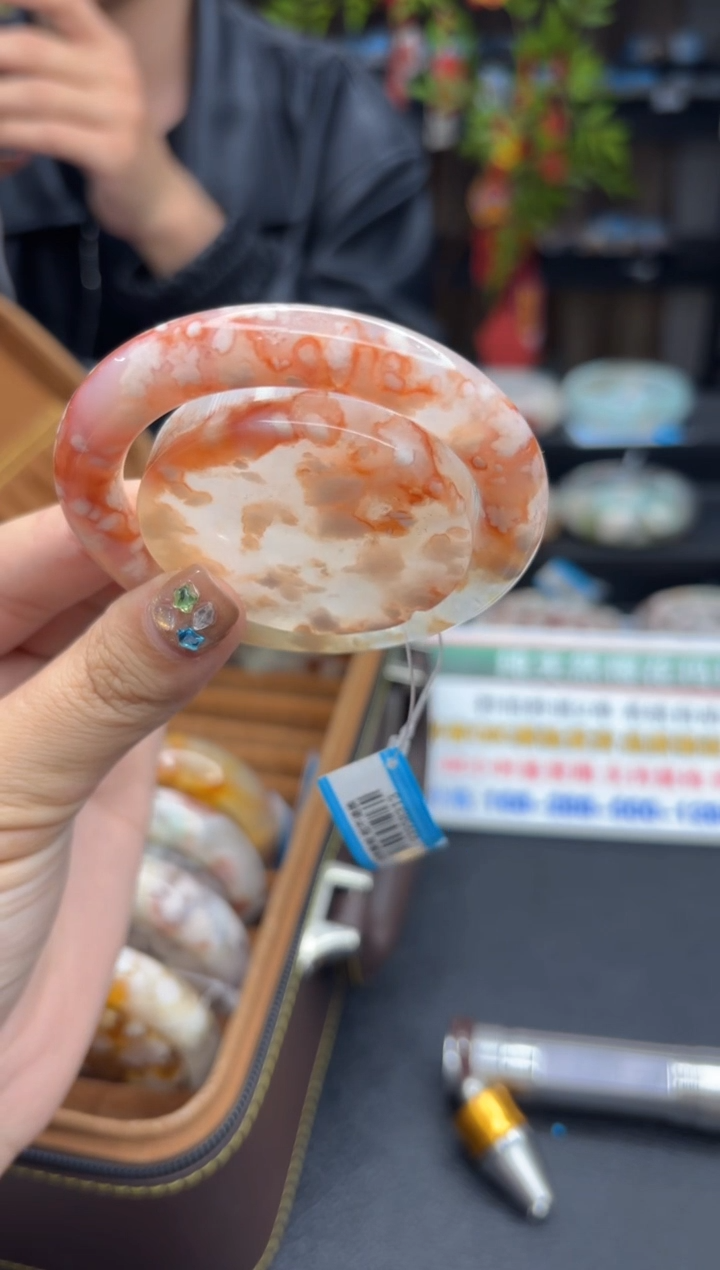 【闪购商品】石英质玉手镯未镶嵌237（51圈赠送镯心）