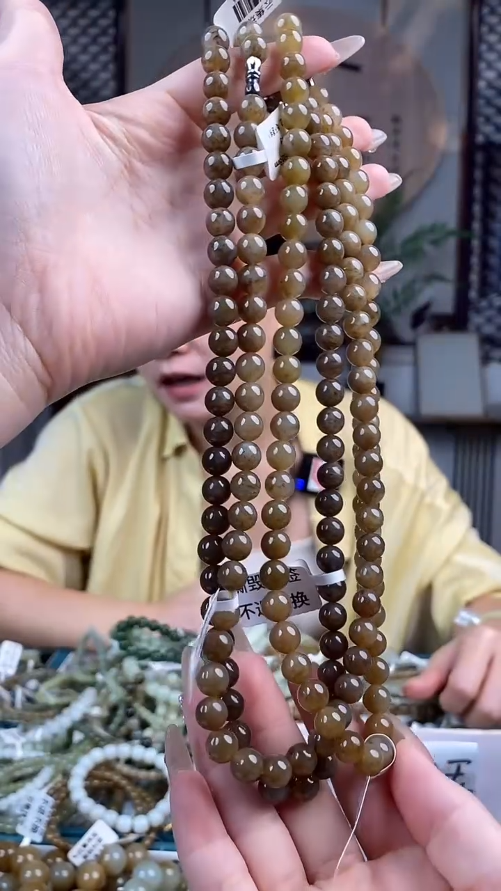 和田玉未镶嵌颈饰多样性发一