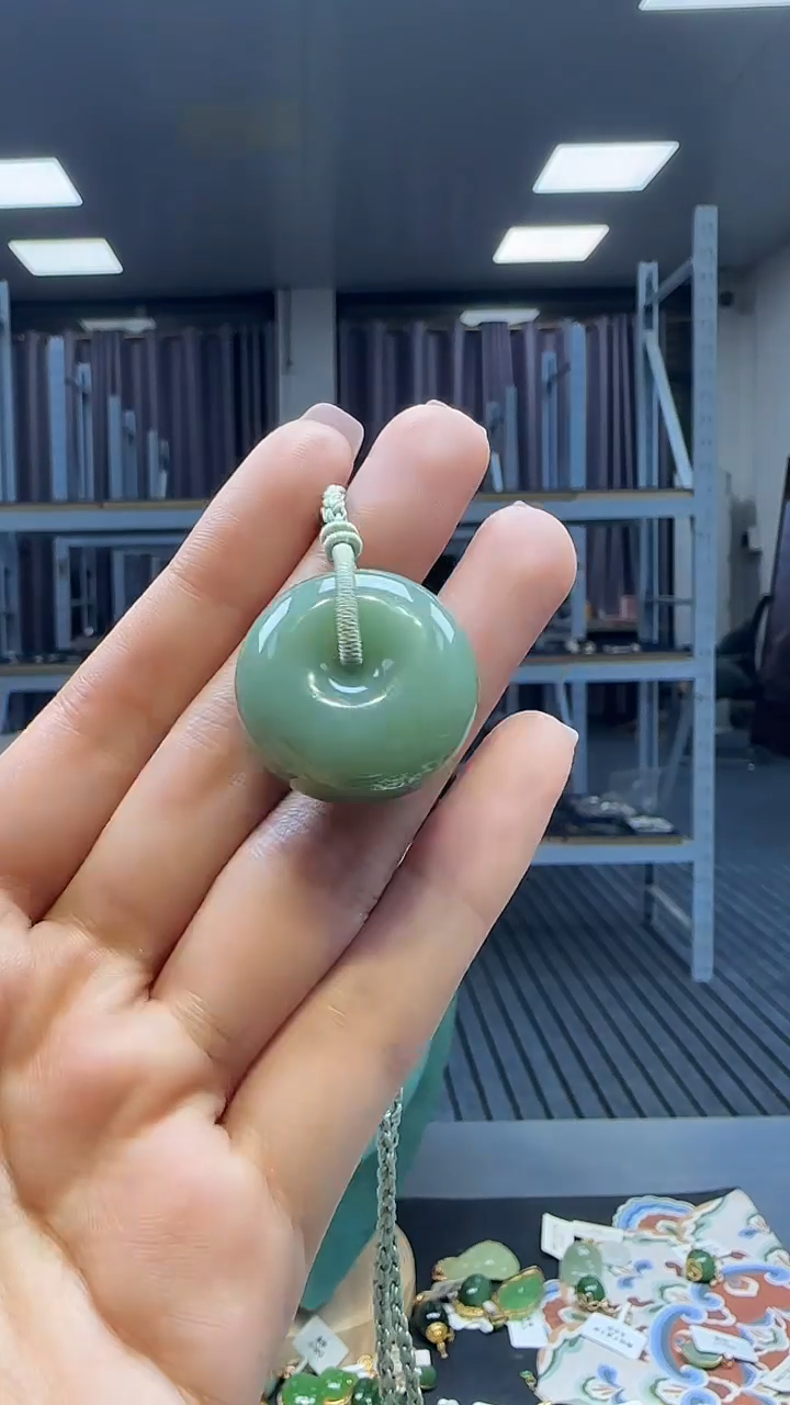 未镶嵌和田玉挂件1