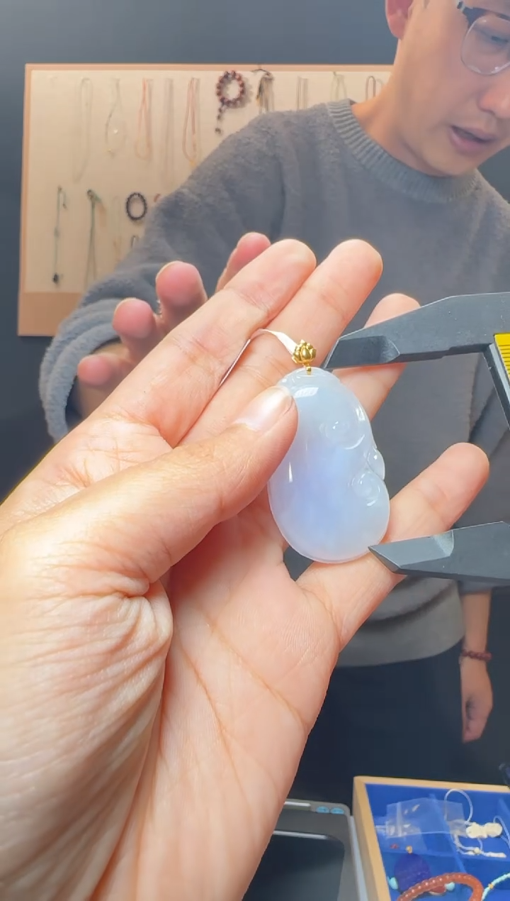 【闪购商品】翡翠吊坠(不含链)18K金镶嵌翡翠吊坠(不含链)18K金镶嵌