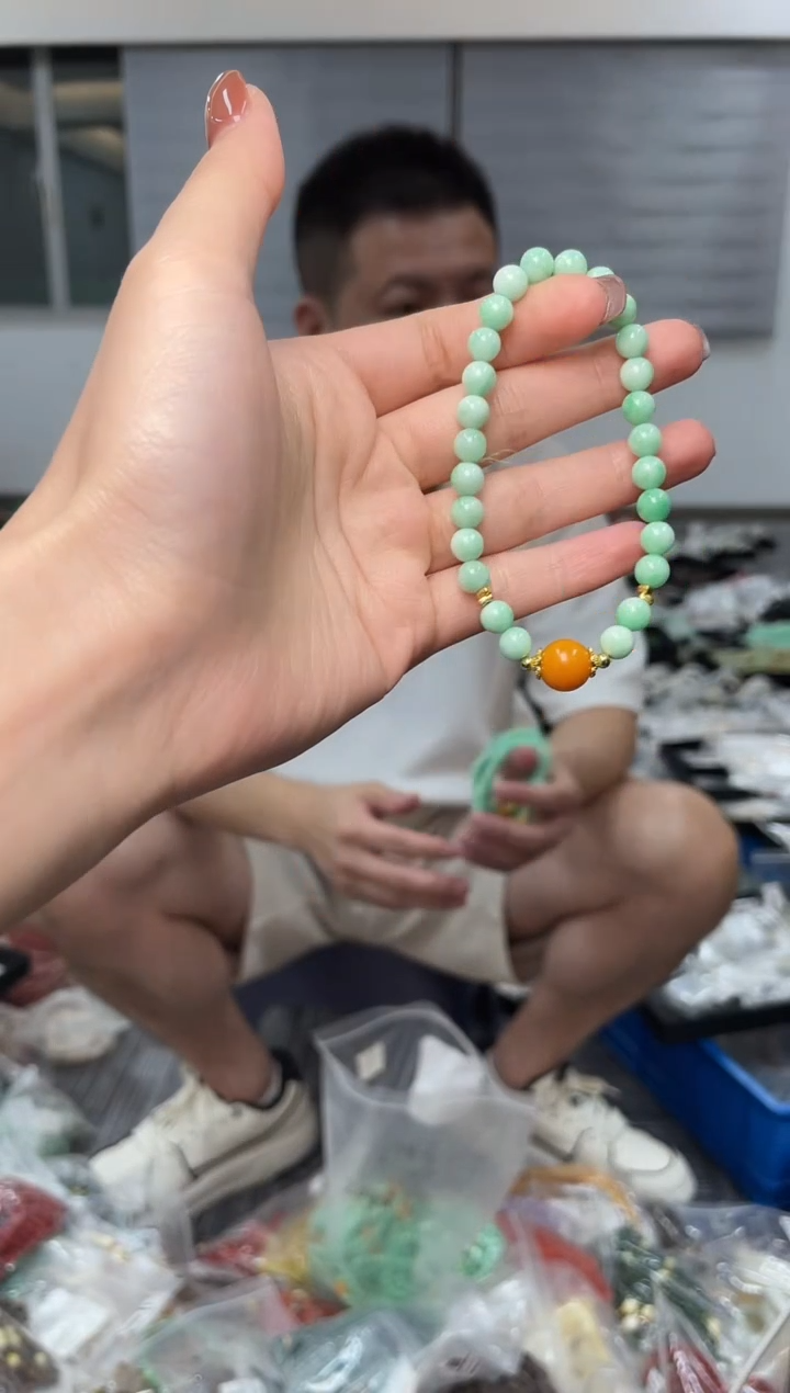 未镶嵌手串翡翠（多样性发一件）