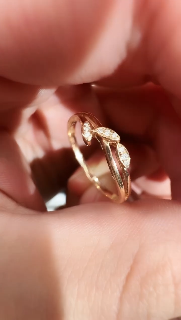 【闪购商品】钻石戒指/指环18K金镶嵌k玫戒指1.5g