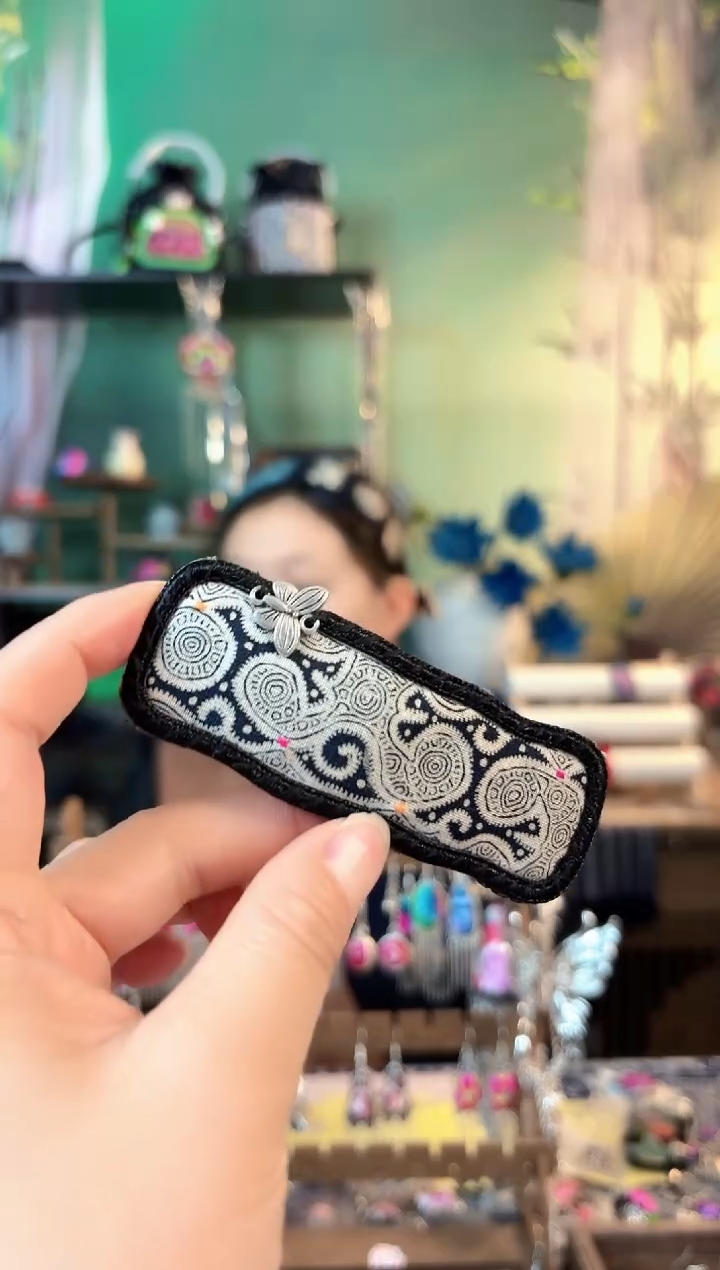 织绣球*彩云南阁非遗老绣601