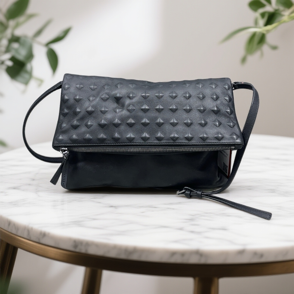 95新 MCM  黑色单肩包  1887 7617 