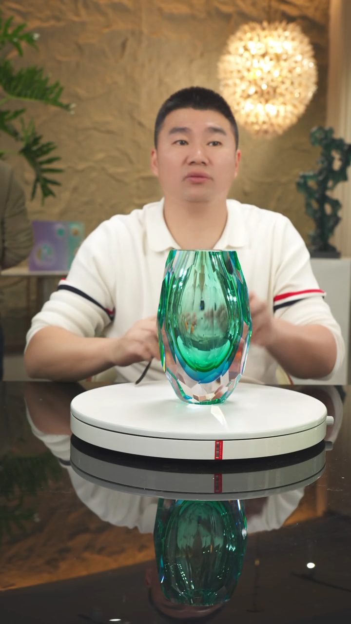 【闪购商品】瓷片福利蓝绿切面花瓶