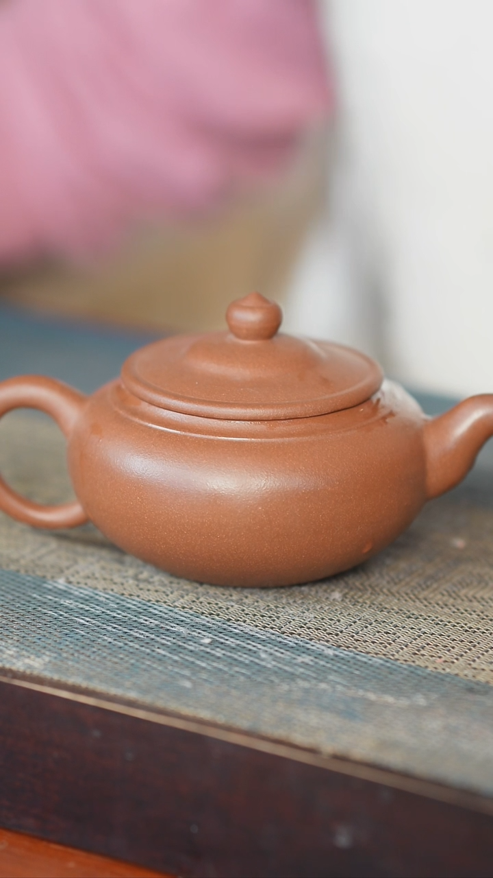 【闪购商品】喀左紫砂真不错，主播就是做壶的