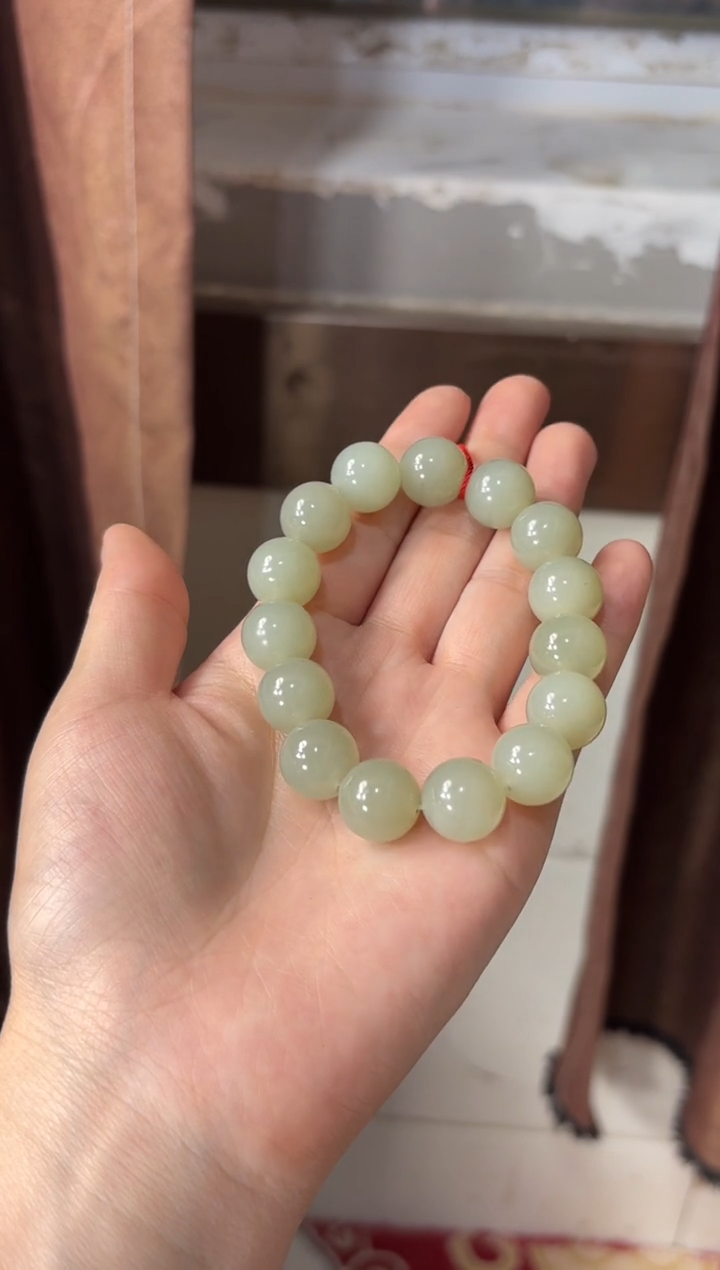【闪购商品】和田玉手串未镶嵌且末微色差近矿卡14