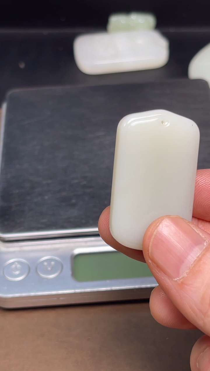 【闪购商品】和田玉颈饰未镶嵌35 带微包容