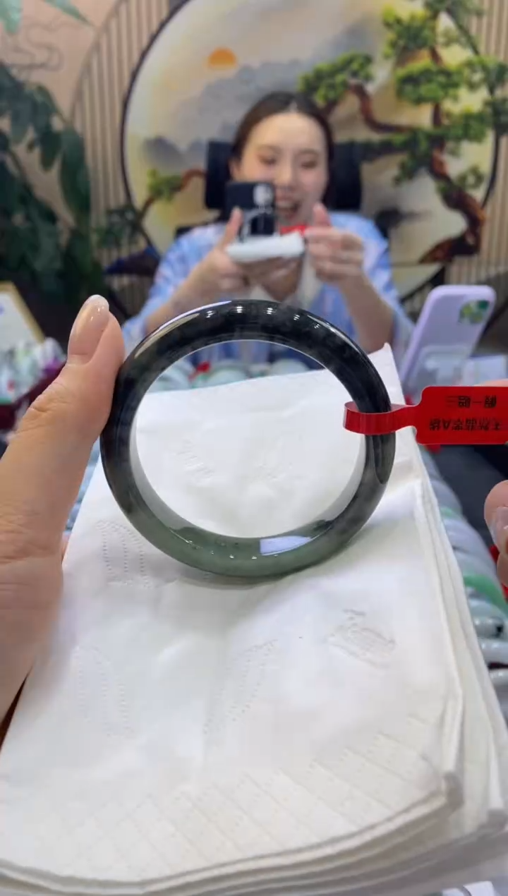 翡翠手镯未镶嵌00008679