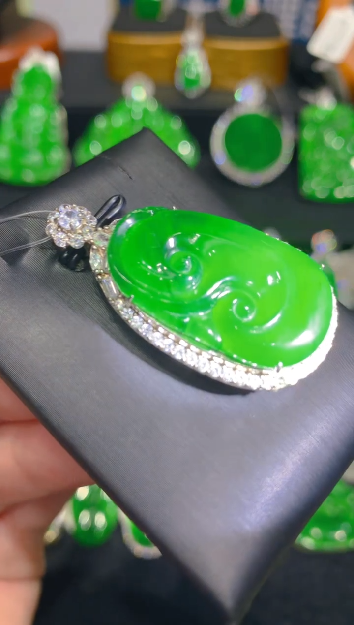 【闪购商品】翡翠颈饰银S925镶嵌一季