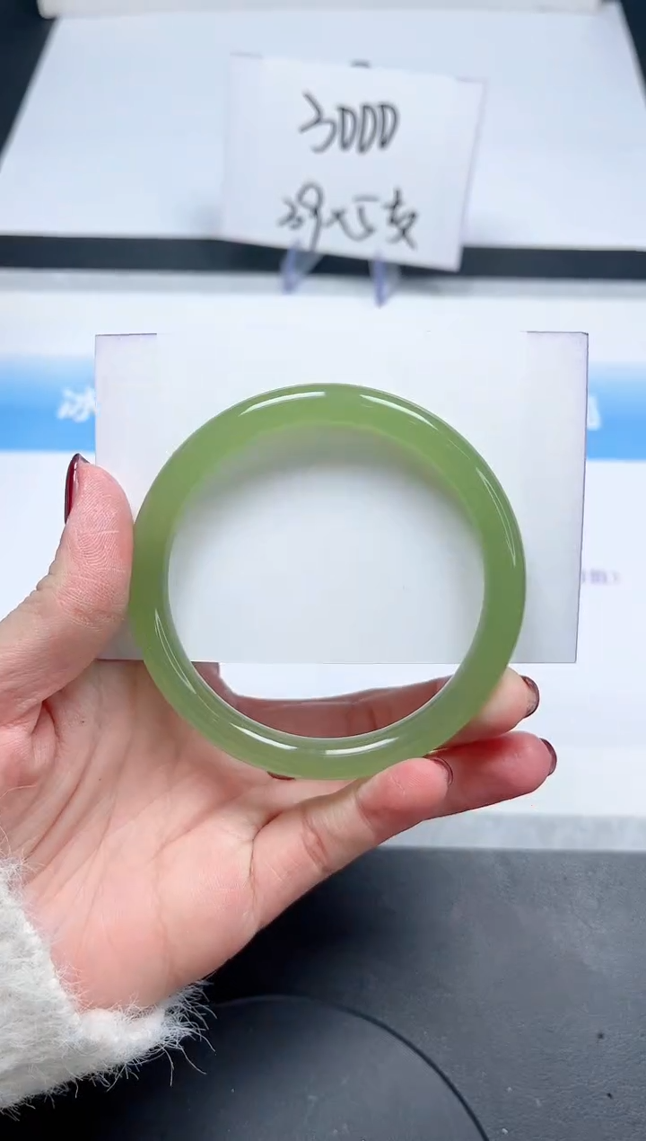 【闪购商品】石英质玉手镯未镶嵌47-60