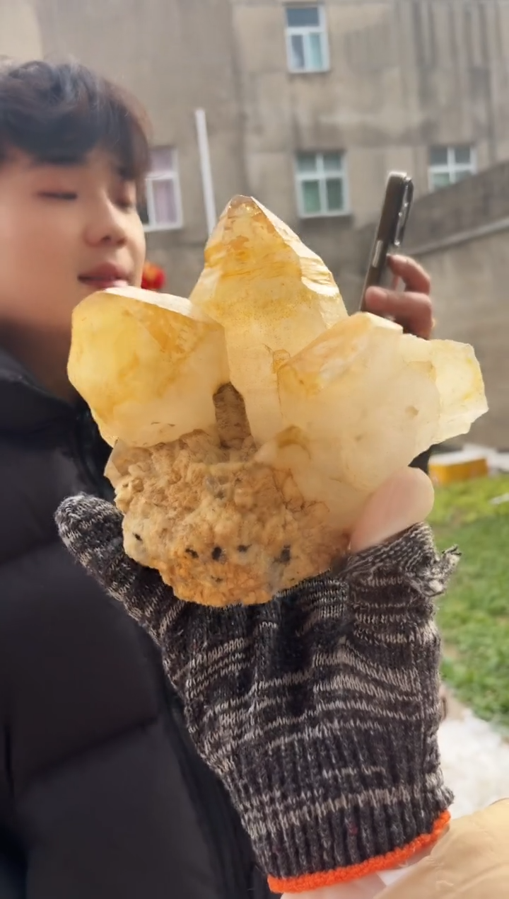 【闪购商品】水晶摆件未镶嵌黄金喜马拉雅水晶 049