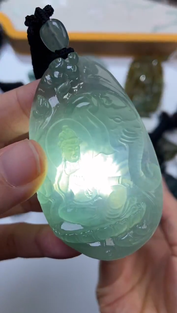 未镶嵌挂件翡翠盛****g26352