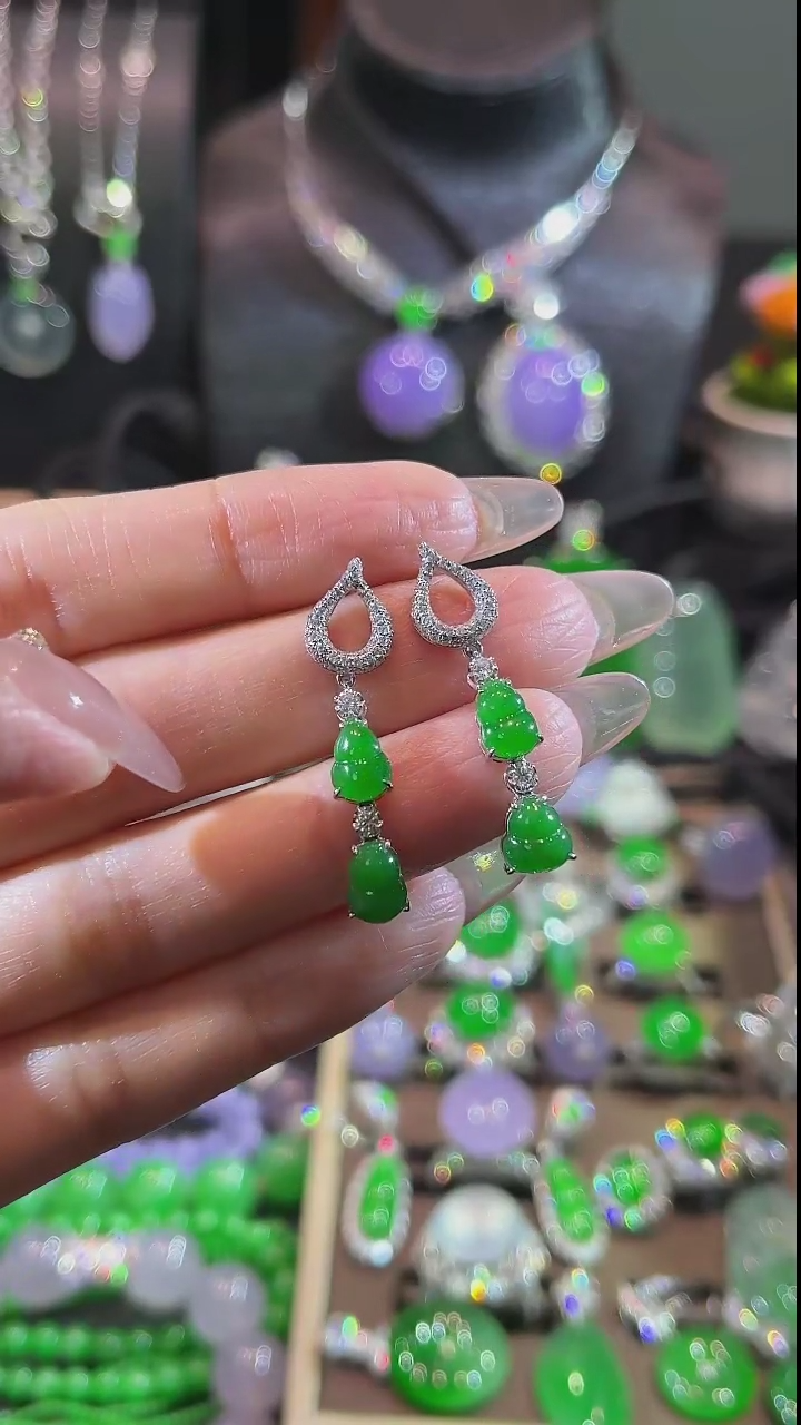 【闪购商品】翡翠耳饰18K金镶嵌耳坠