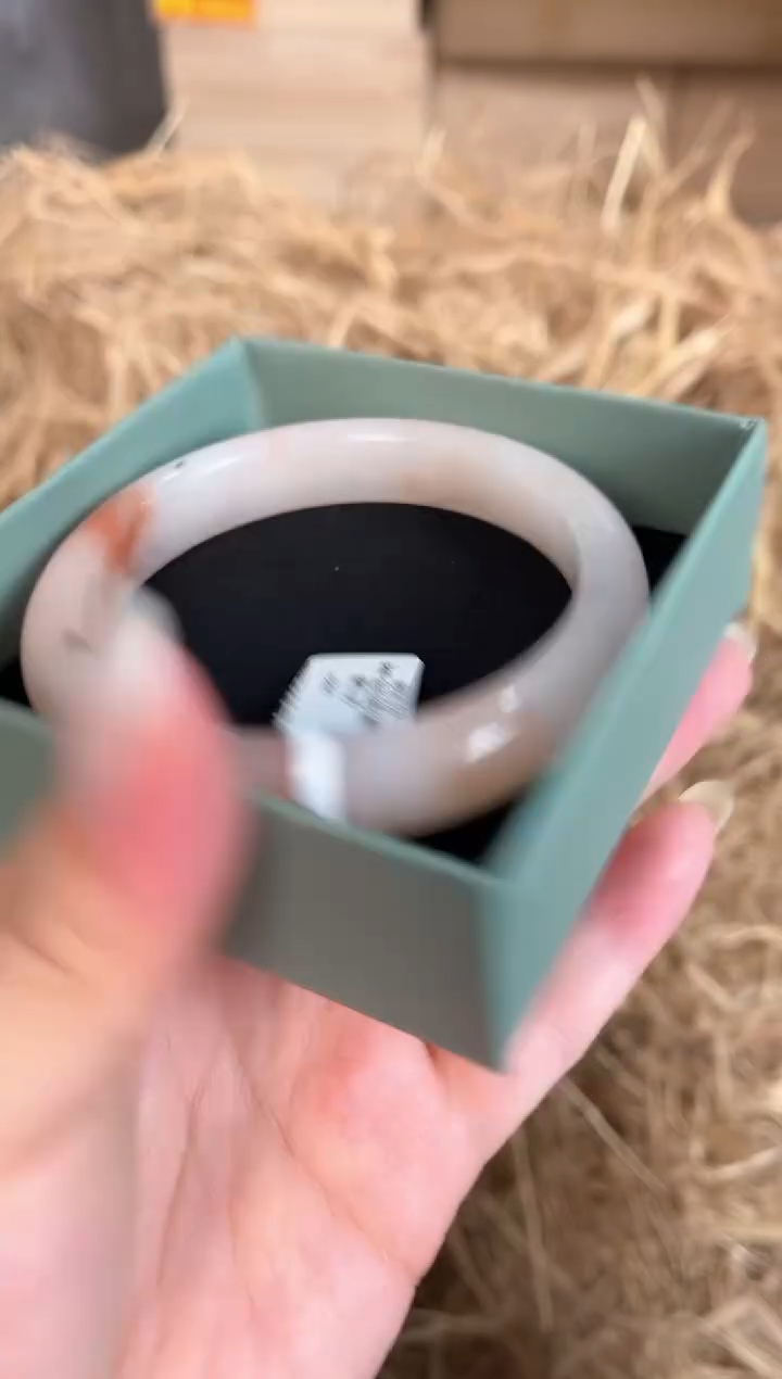 未镶嵌手镯石英质玉W-029