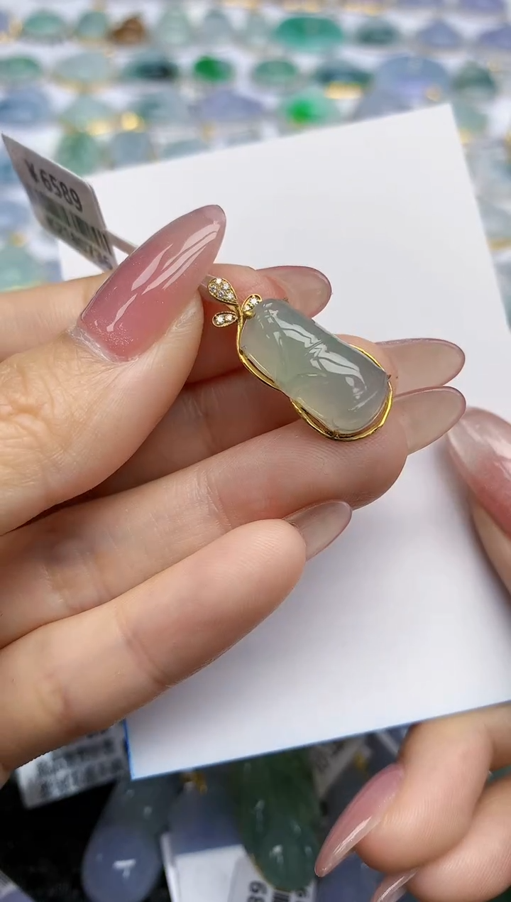 【闪购商品】翡翠挂件18K金镶嵌天然翡翠A货