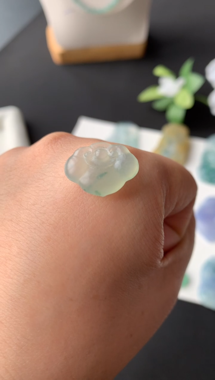 未镶嵌定制翡翠尺寸13.8*17.8*4