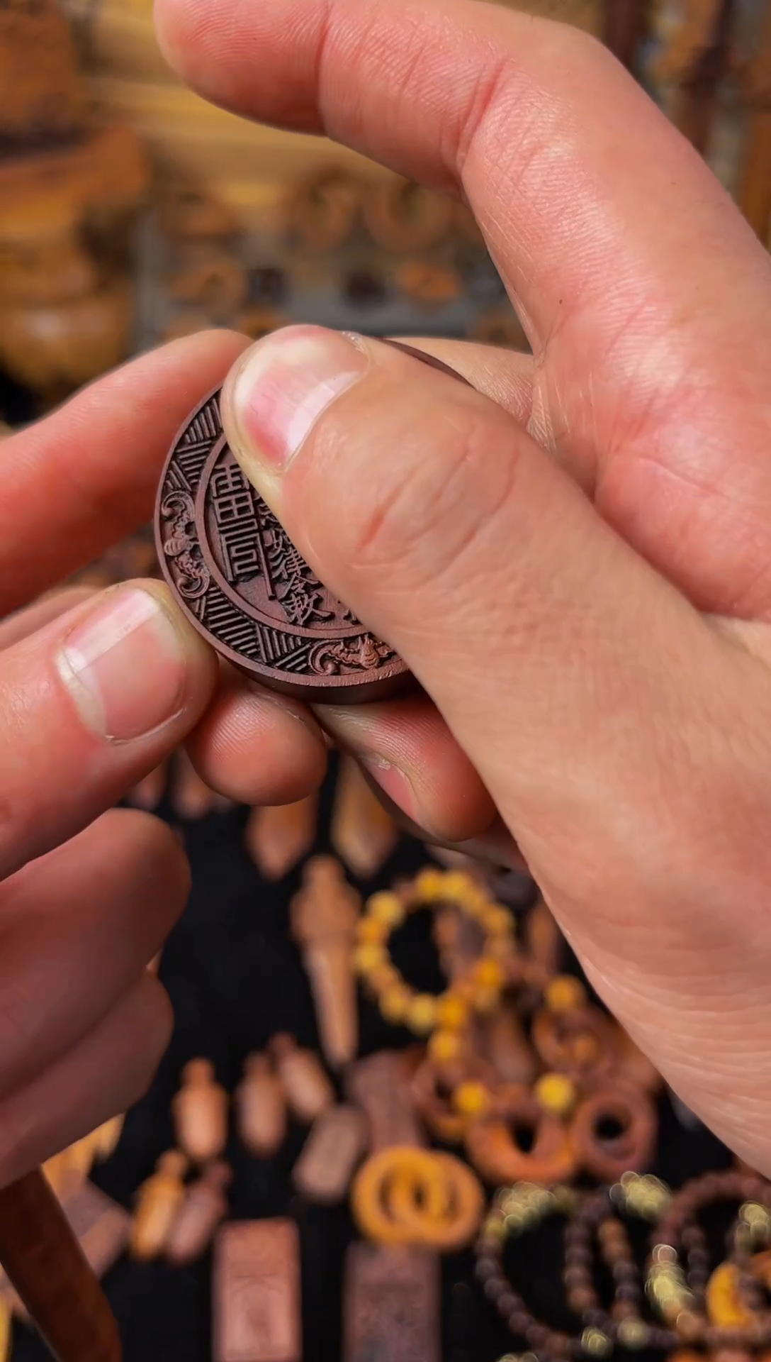 【闪购商品】木枣木经典山花吊坠包邮到家