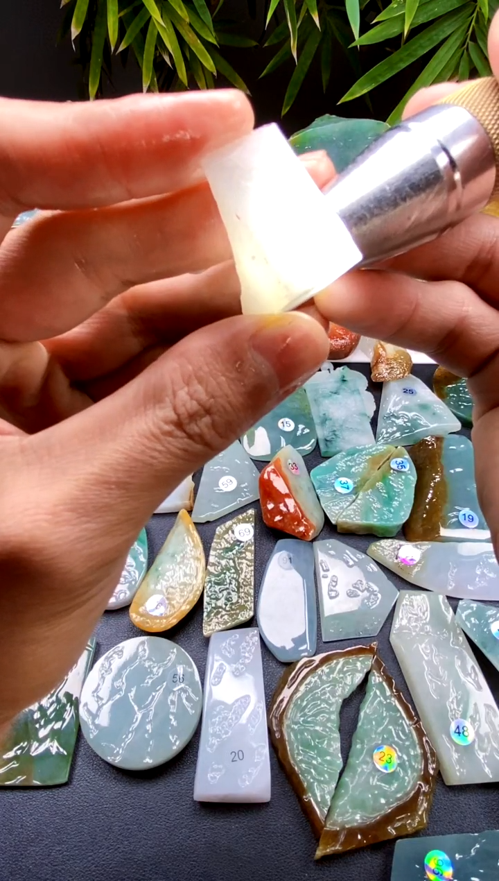 【闪购商品】定制翡翠未镶嵌翡翠