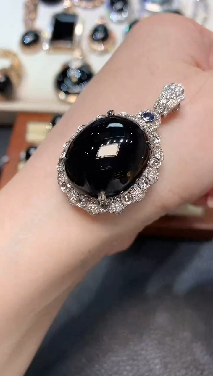 【闪购商品】翡翠吊坠(不含链)18K金镶嵌D5 