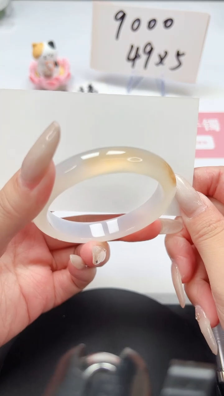 【闪购商品】石英质玉手镯未镶嵌A207-52