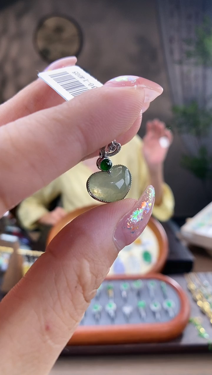 翡翠18K金镶嵌吊坠(不含链)爱心