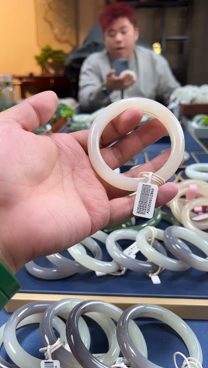 【闪购商品】和田玉手镯未镶嵌和田玉手镯-58