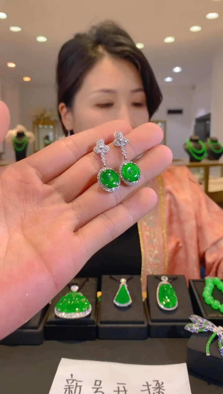 银S925镶嵌翡翠耳饰翡翠