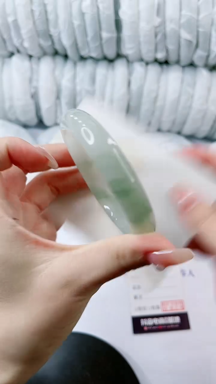 【闪购商品】石英质玉手镯未镶嵌0129199045-多样性发货