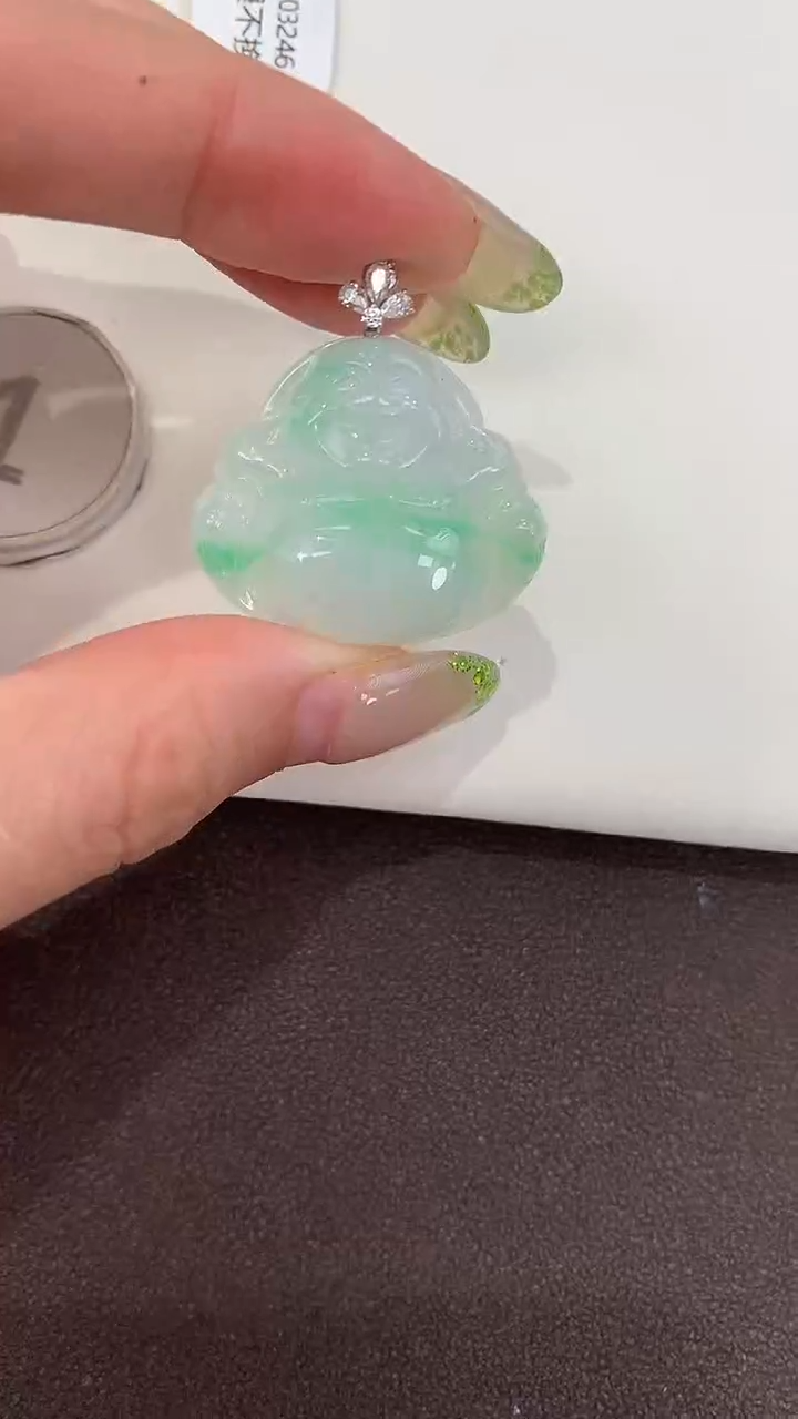 颈饰18K金镶嵌翡翠天然缅甸a货翡翠