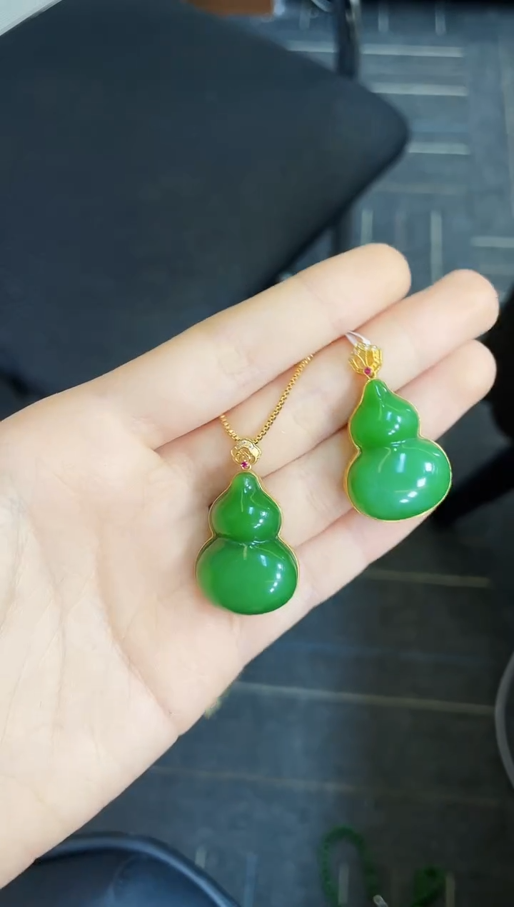 【闪购商品】和田玉吊坠18K金镶嵌多样性发一