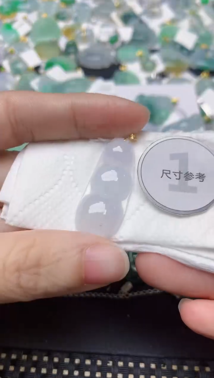 颈饰18K金镶嵌翡翠天然缅甸A货翡翠