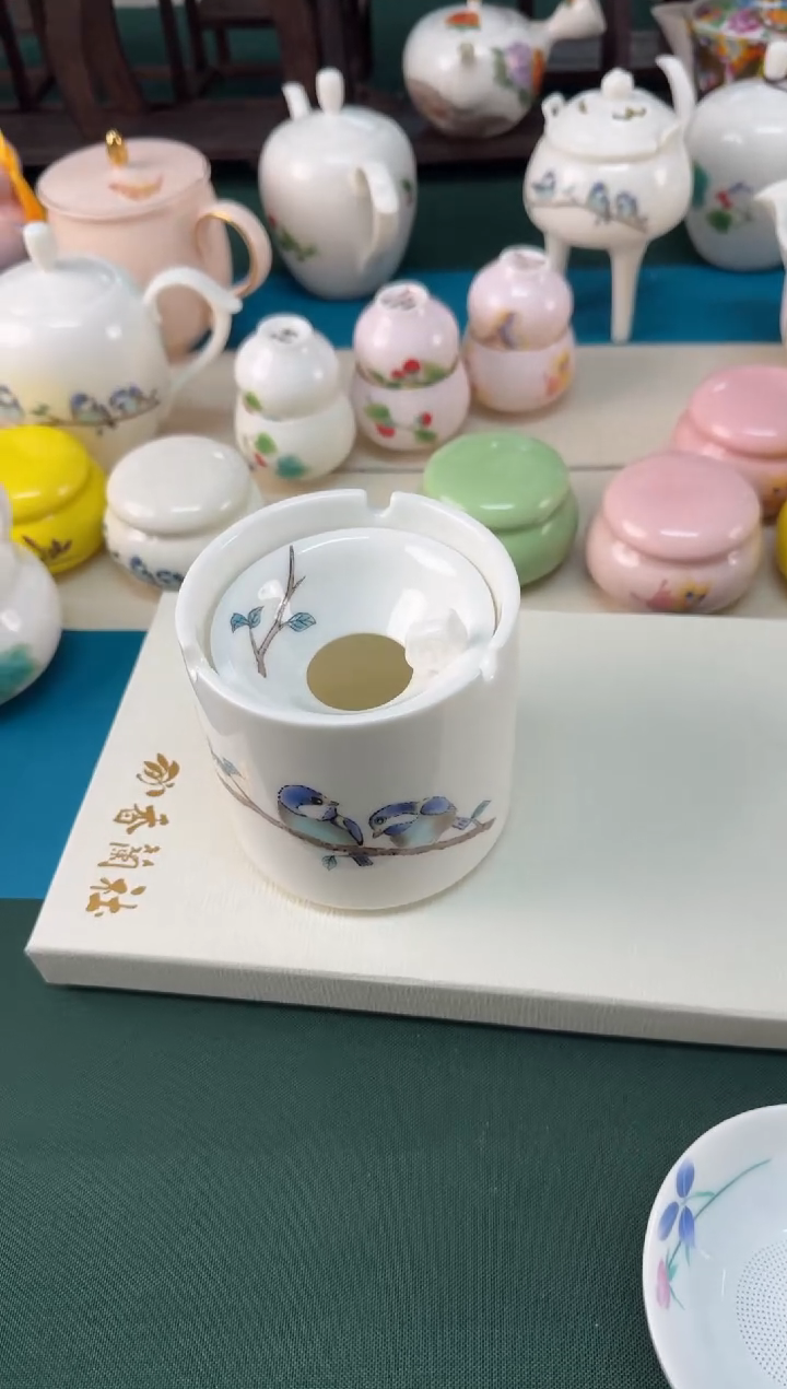【闪购商品】瓷器 ······.......