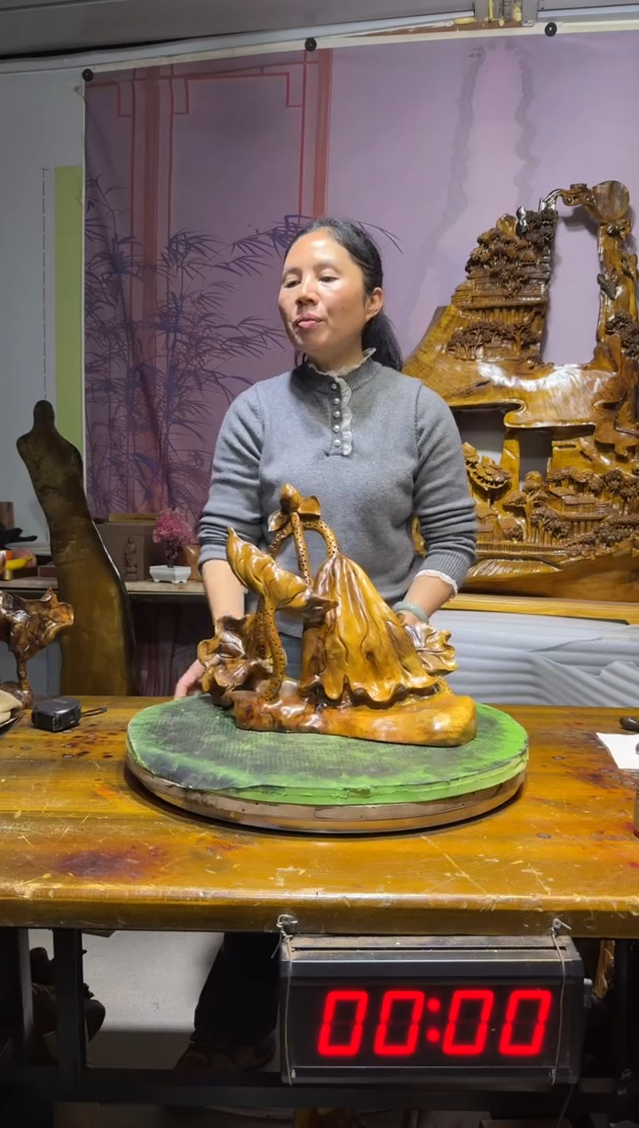 金丝楠顶****东金丝楠木雕刻摆件