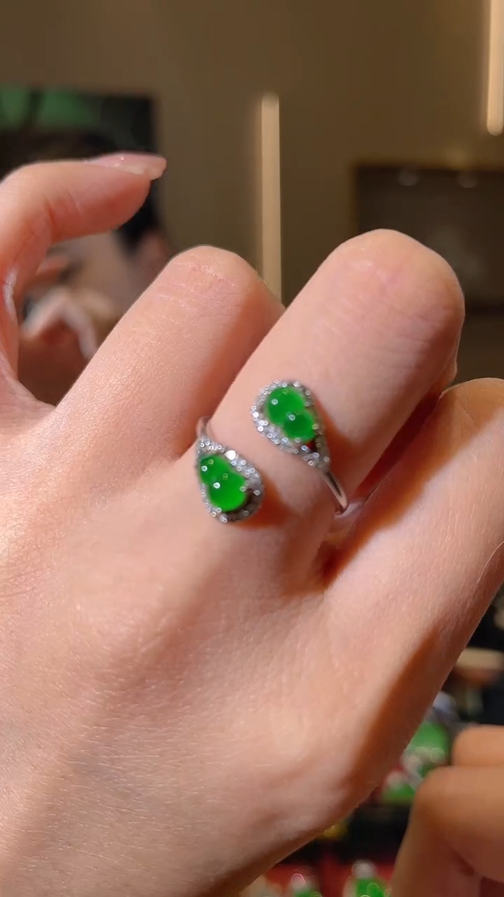 【闪购商品】翡翠戒指银S925镶嵌天然翡翠A货