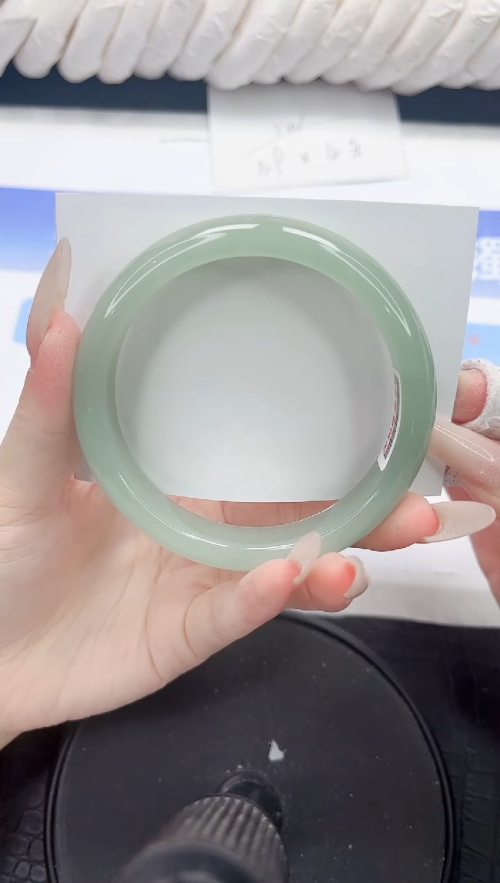 未镶嵌手镯石英质玉93-60