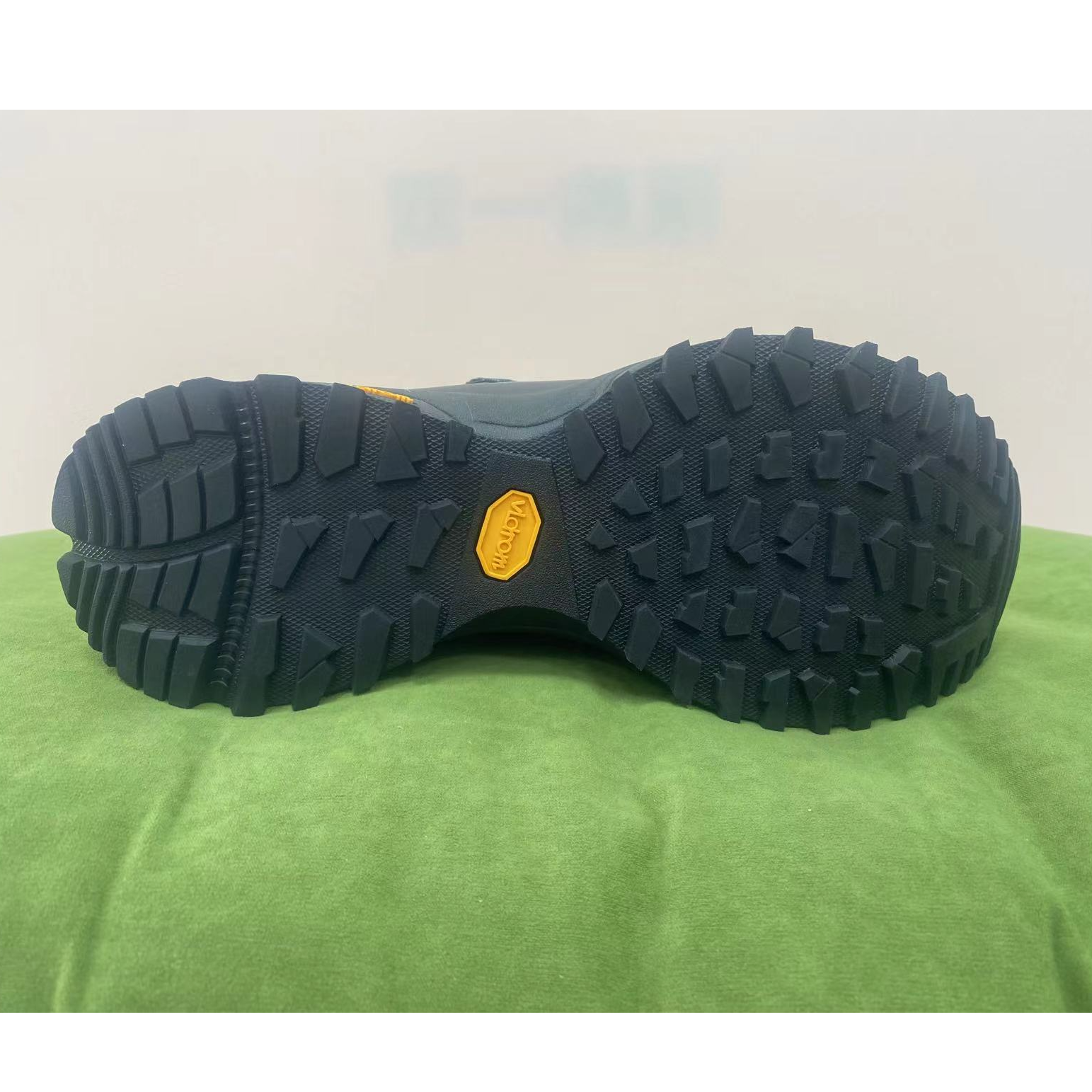 L--防滑耐磨防水徒步通勤越野断码户外鞋（按编码拍）