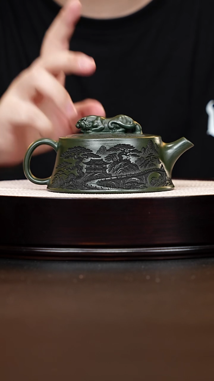 茶壶紫砂宜兴紫砂 卧虎藏龙一厂老墨绿 李三妹