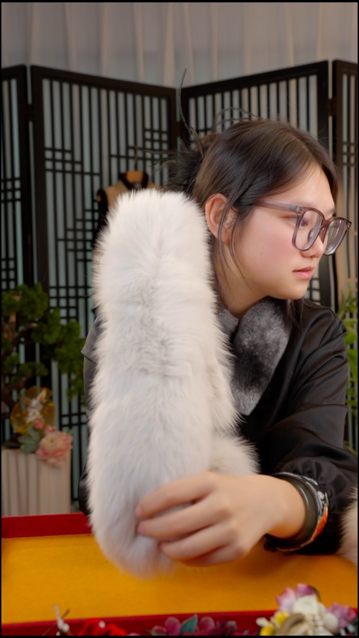 刺绣灰色毛领子1