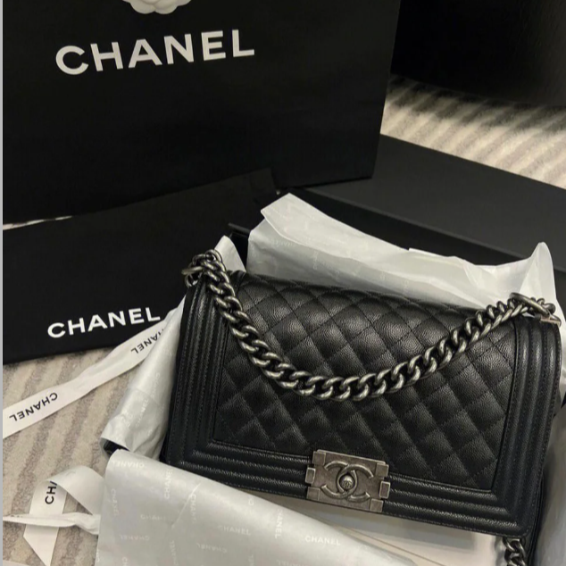 99新 Chanel/香奈儿 小花Jerry 5258100 Leboy 中号芯片开 银扣包