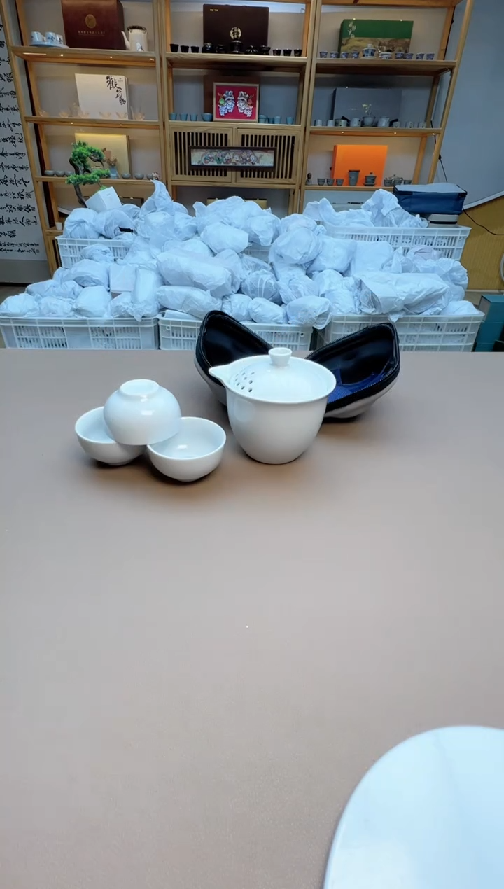 【闪购商品】摆件瓷制品S1111111111111