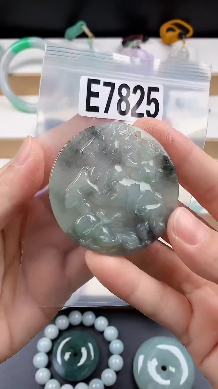 颈饰未镶嵌翡翠天然翡翠吊坠挂件