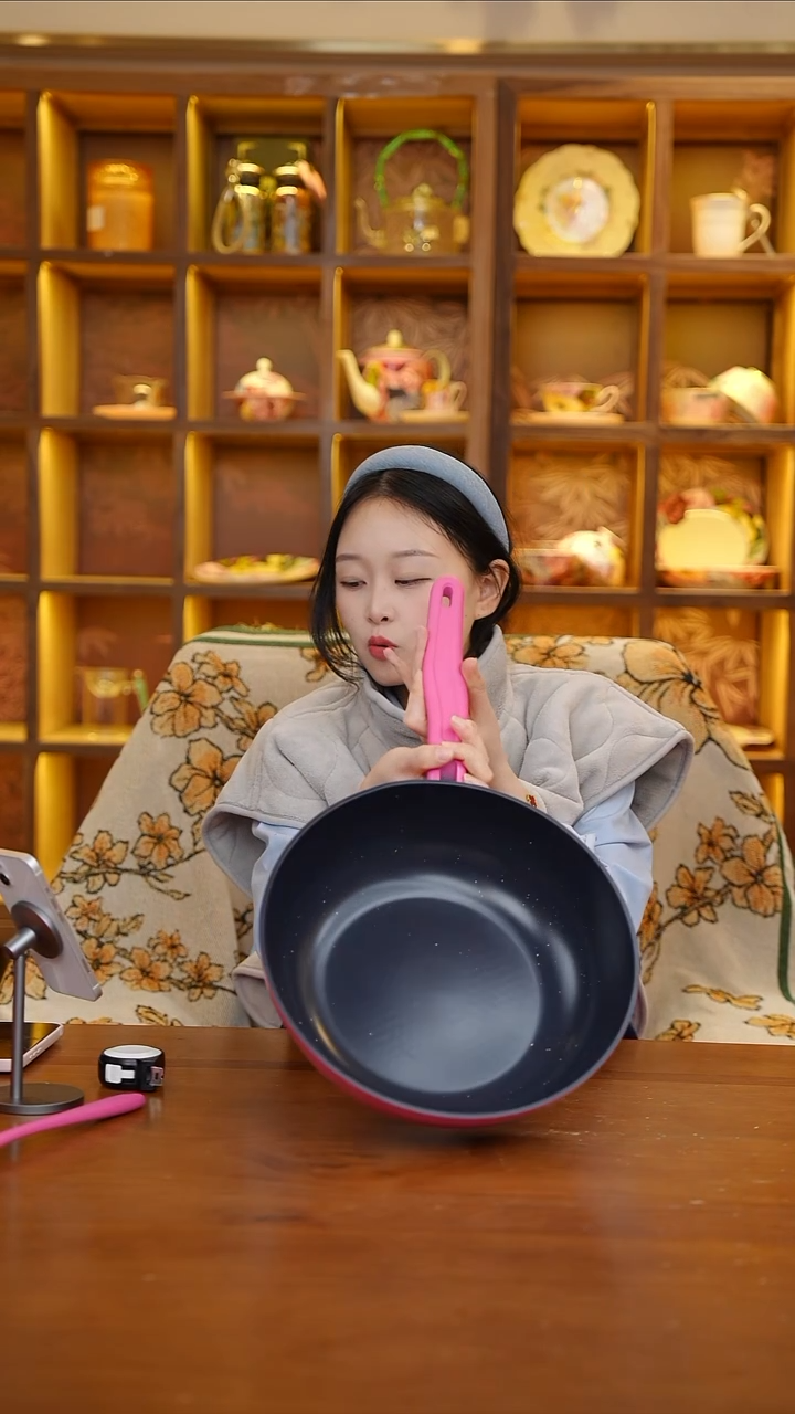 陶88-Alpstone芭比粉炒锅-30cm