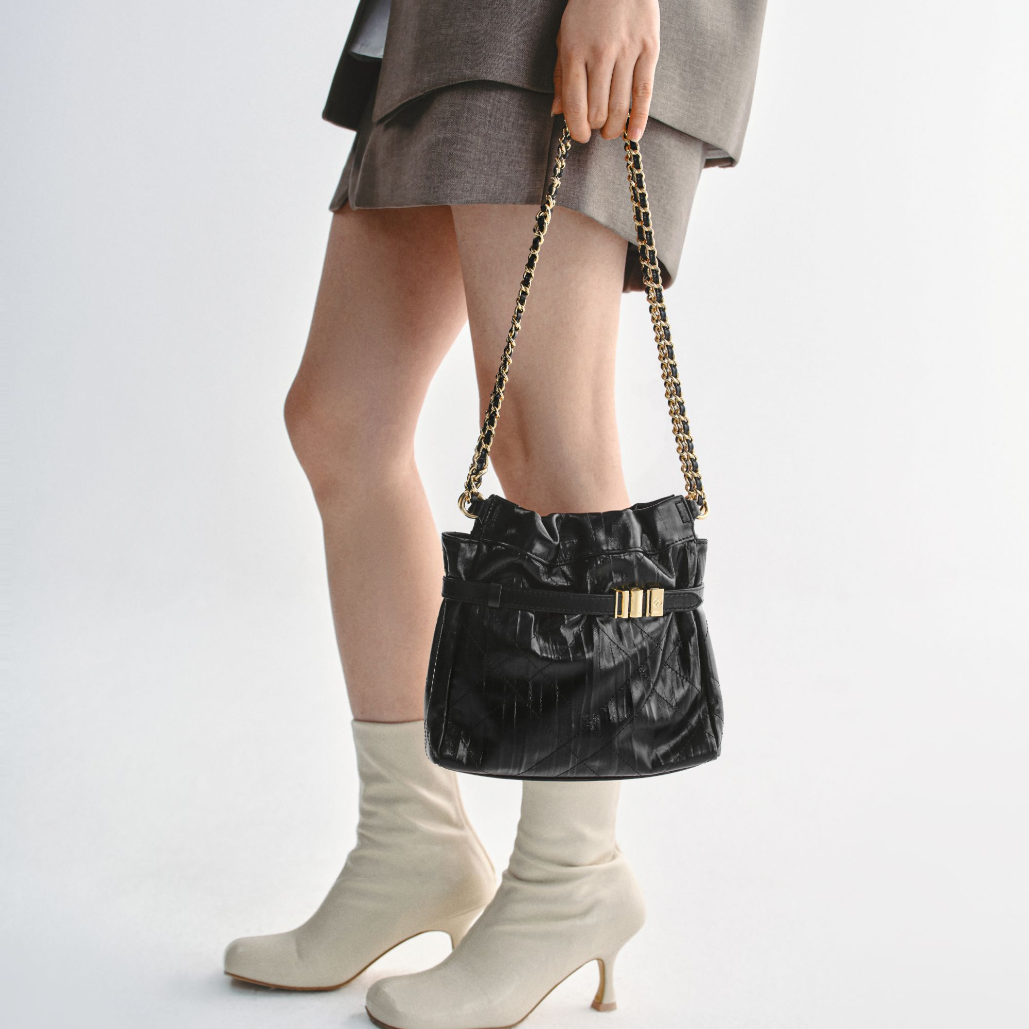 FION/菲安妮奥莱音符流浪包女单肩包链条包斜挎包FAAFVLS006