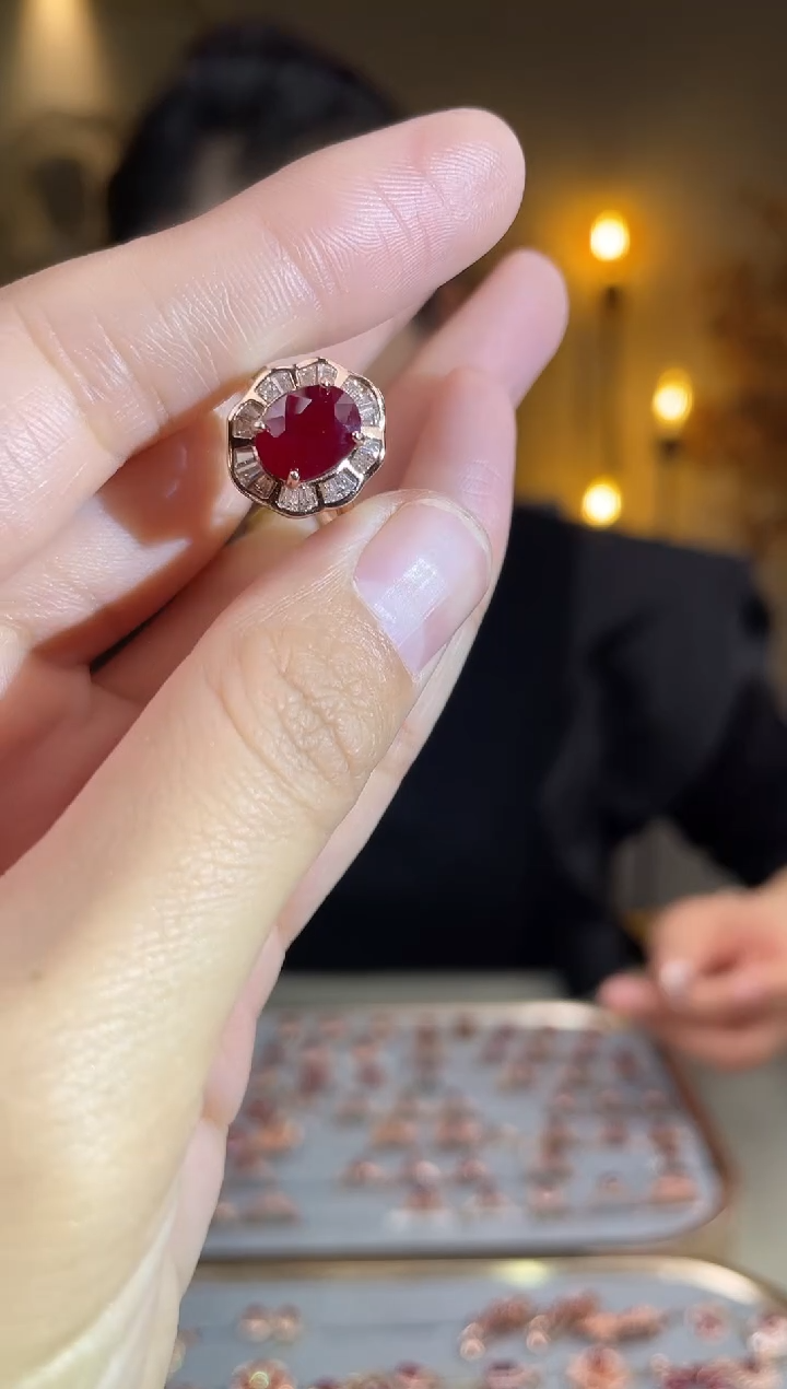 银S925镶嵌手饰红宝石手饰