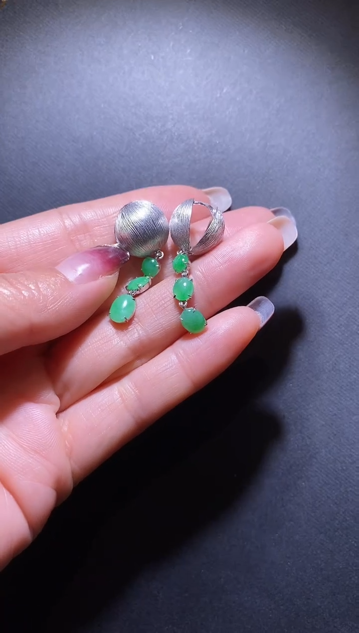 银S925镶嵌翡翠耳饰春**雨蛋面耳扣