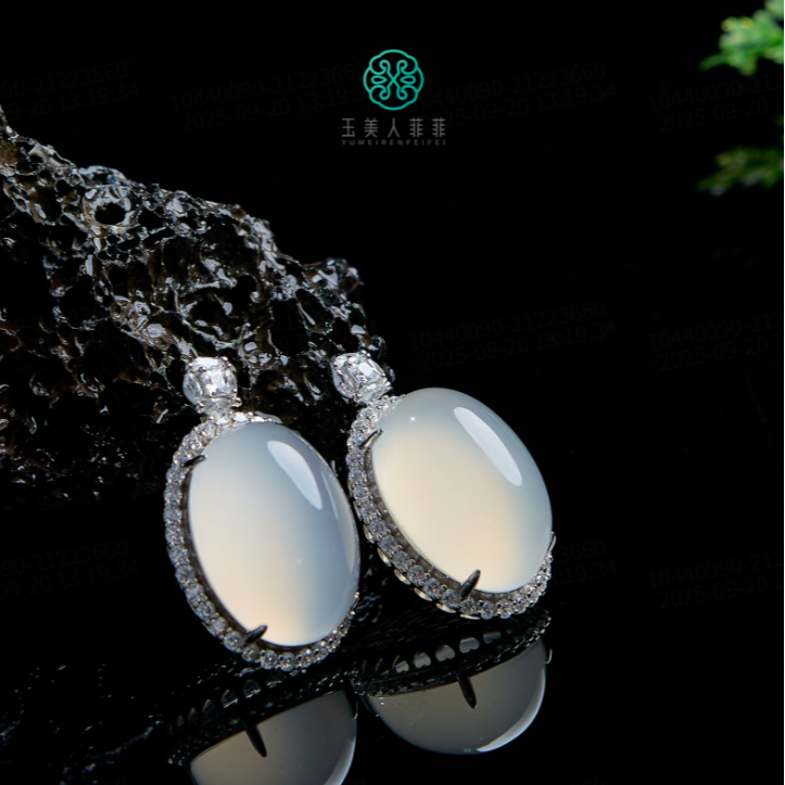 HD石惑珠宝！玛瑙蛋面吊坠约22*36mm%多样性发一