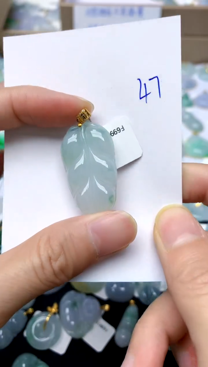 【闪购商品】翡翠颈饰18K金镶嵌47天然A货翡翠