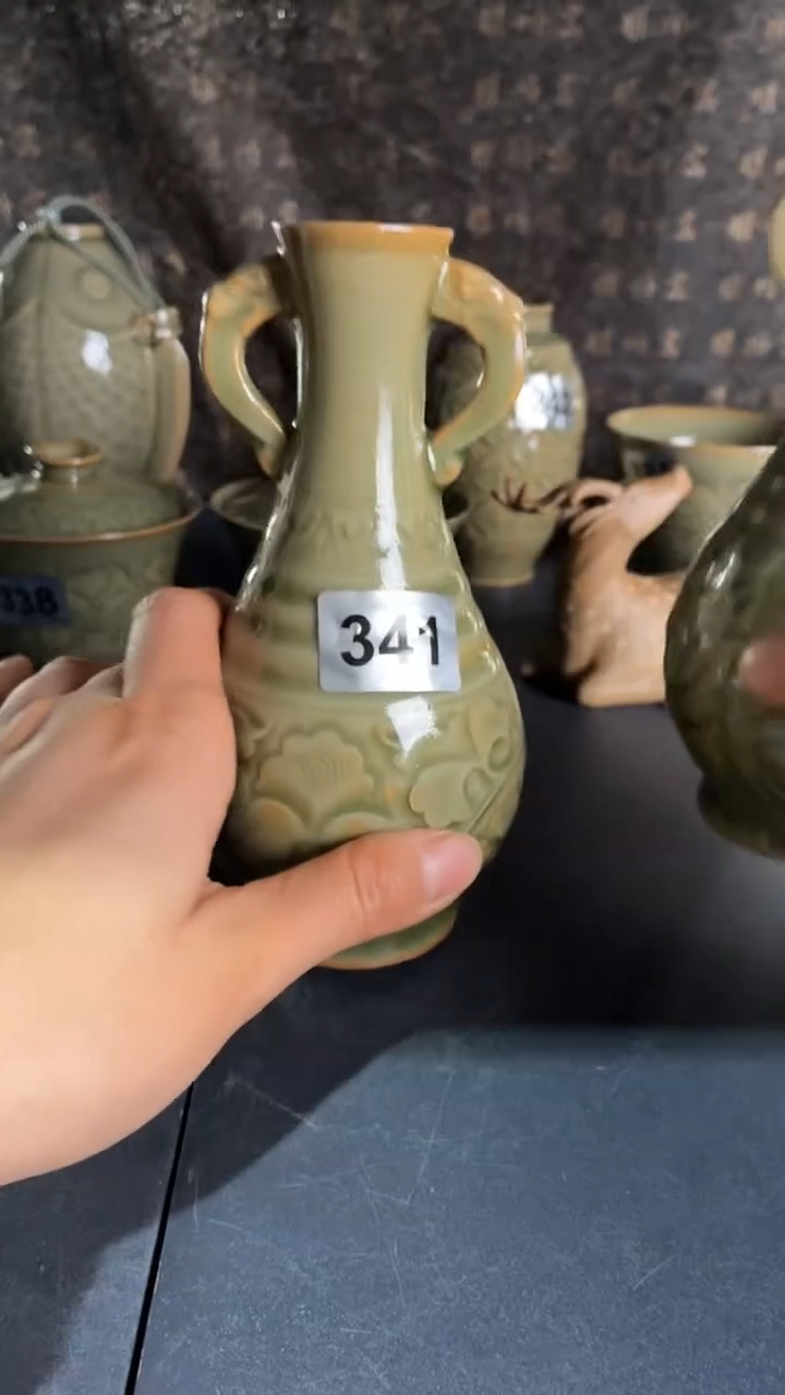 耀州窑仰山双耳瓶微瑕341