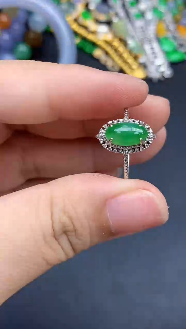 18K金镶嵌戒指翡翠335-春日珠宝